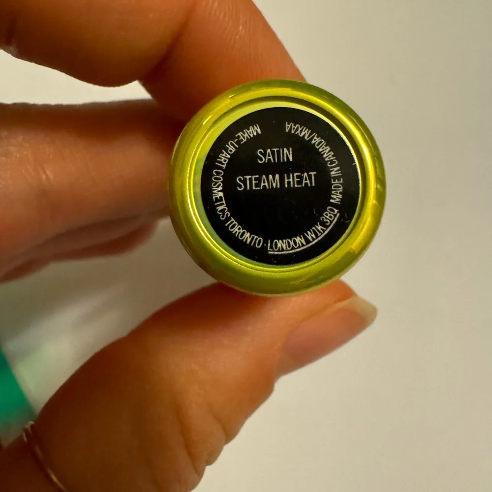 MAC LE lipstick in Steam Heat from Wash and Dry collection set bundle av… - Picture 3 of 4